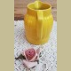 Frans geel keramiek ( water) kannetje met ribbels
