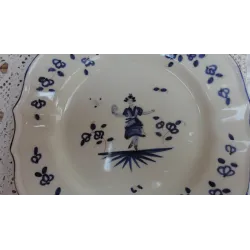 Frans Moustiers ( wand) bordje met blauw motief