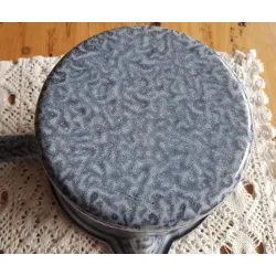 Grijs gewolkte emaille steelpannetje, 16 cm