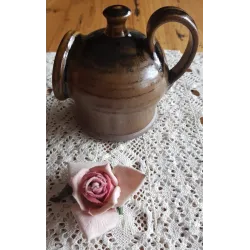 Kleine Franse gres zoutpot met handgreep