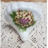 Franse ophanghaakje met bloemetjes, Porcelaine de Paris