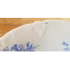 Antieke Franse compotier met blauwe bloemen en tulpen