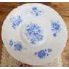 Antieke Franse compotier met blauwe bloemen en tulpen