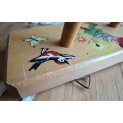 Vintage houten kinder kapstokje met kabouters