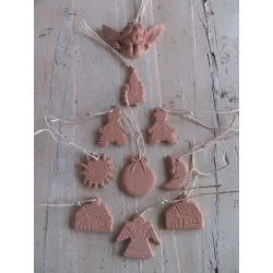 10 Terra Cotta kerst hangers