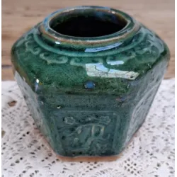 Oud donkergroen Chinese gemberpotje