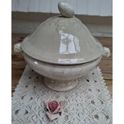 Antieke Franse beboterde terrine, Opaque Luneville