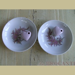 2 Bavaria schaaltjes/ bordjes met roze bloemetjes