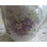 Frans brocante melkkannetje met paarse bloemetjes