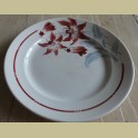 Frans brocante bord met rood / grijsblauw bloemen motief, Badonviller Annecy