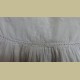 Oud Frans wit brocante kinderjurkje, nachthemdje met borduursels
