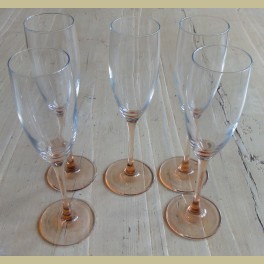 Franse flute / champagne glas met roze voet, Luminarc