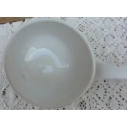 Oude licht beboterde aardewerk soeplepel / sleef