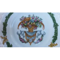 Bordje met Fazant, mand, bloemen, fruit, strikken en guirlandes