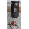 Zwaar bruin keramiek kannetje