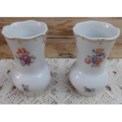 2 Kleine vintage vaasjes met bloemetjes , Weimar